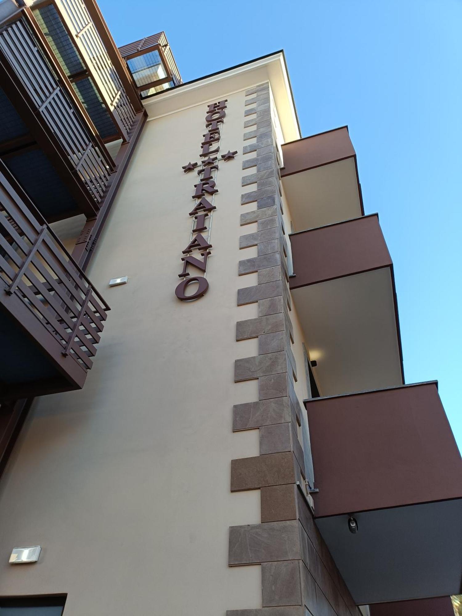 特拉亚诺酒店 奇维塔韦基亚 外观 照片
